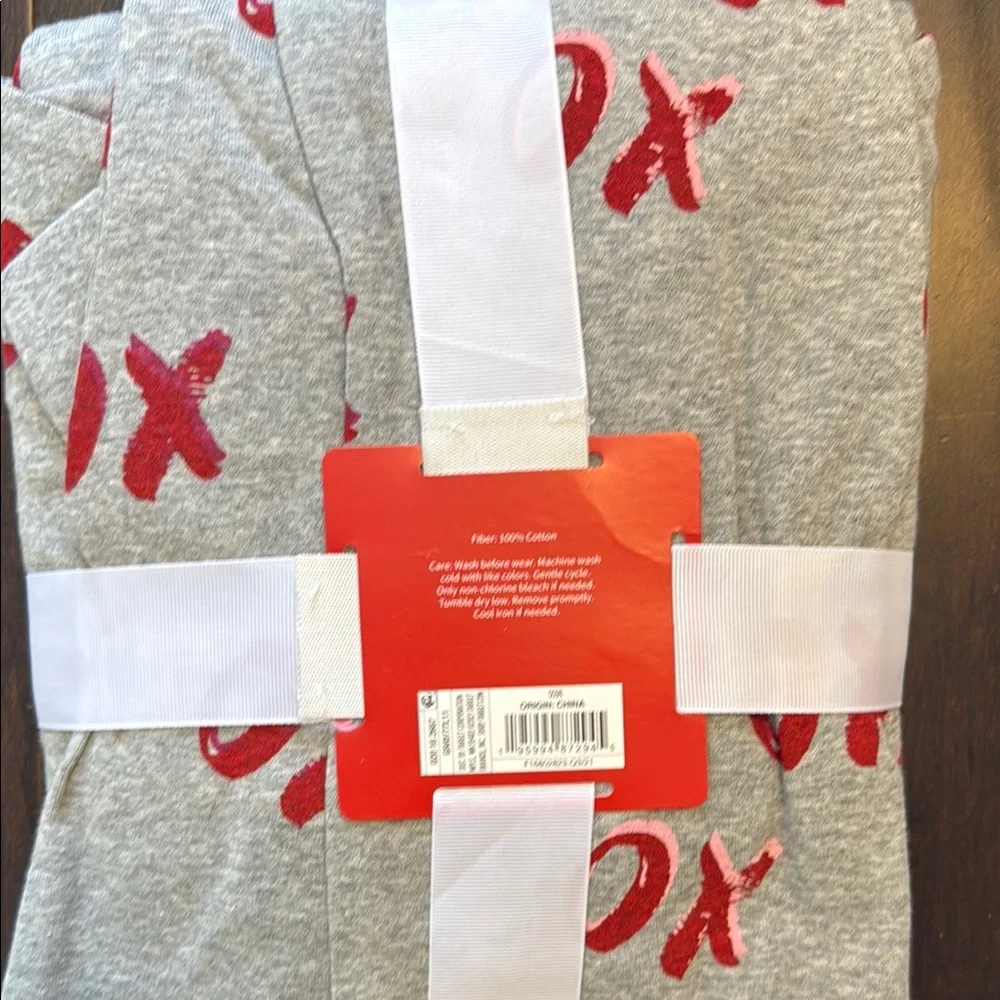 NWT Target Women’s Family Matching Gray and Red XO Cotton Pajama Sleep Set! - Picture 5 of 5